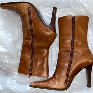 Joesie 
Leather
7B
317